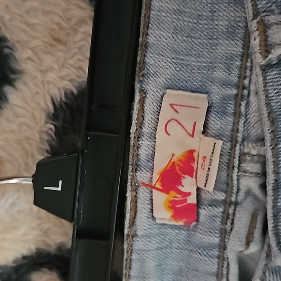 Jeans - Picture 2 of 2